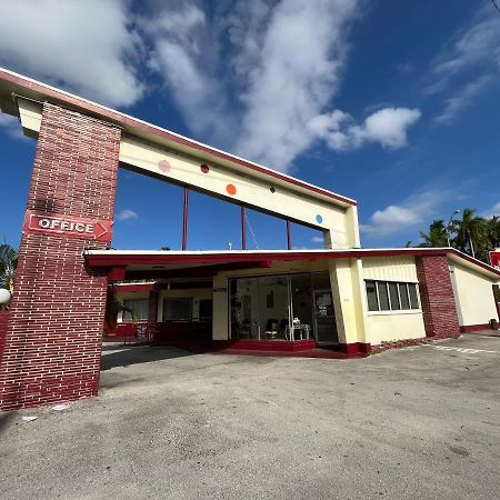 Palacio Inn Motel Miami Springs Exterior foto